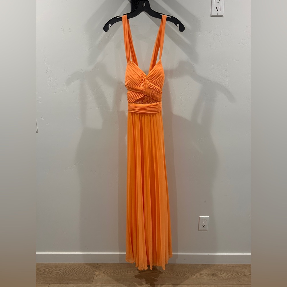 Elegant Orange Maxi Dress - Picture 2 of 10